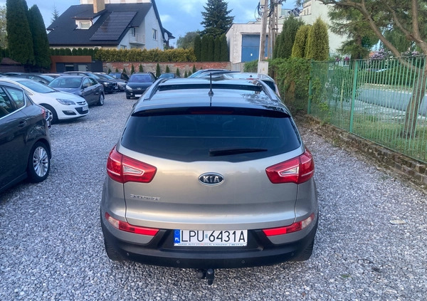 Kia Sportage cena 40900 przebieg: 207000, rok produkcji 2010 z Puławy małe 56